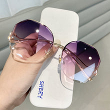 Load image into Gallery viewer, Fashion Sunglasses Women
